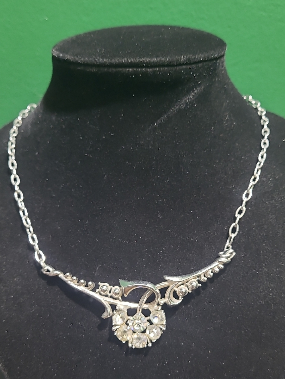Vintage Coro Pat Pend Silver Tone Floral Vine Necklace